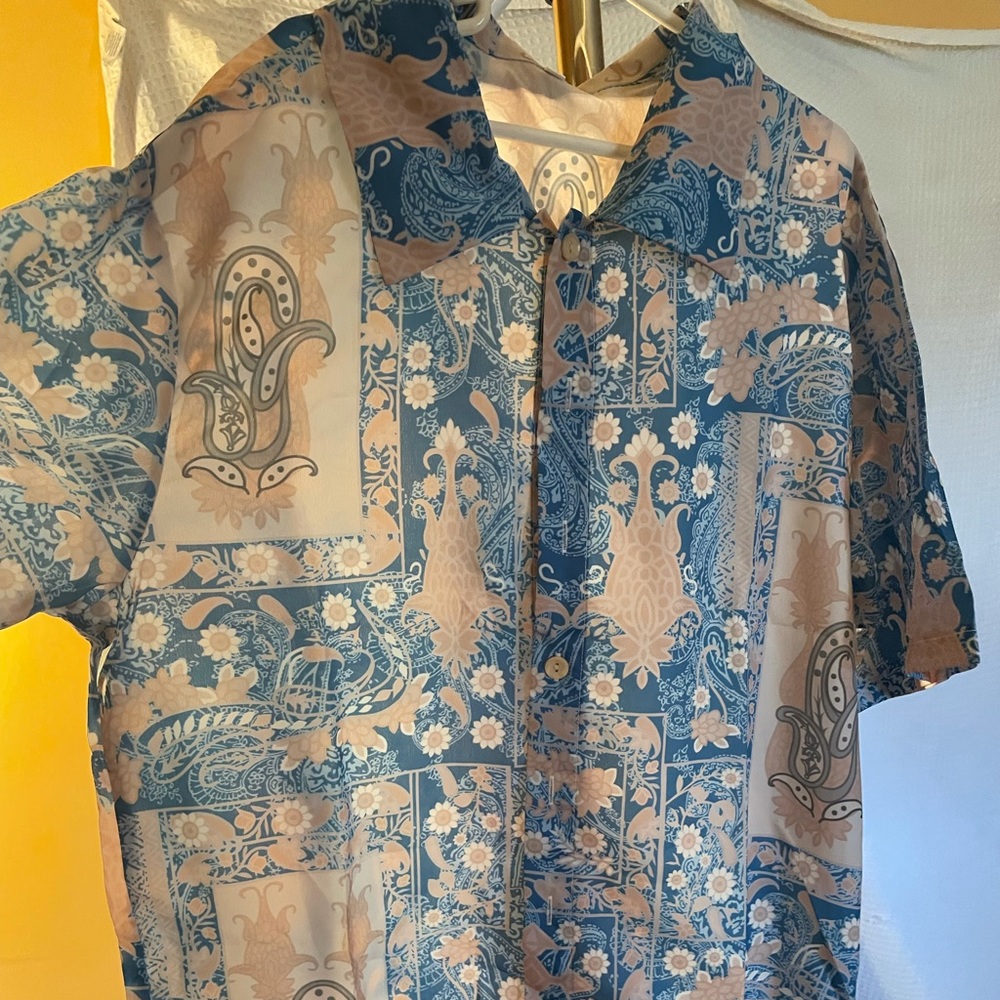 Men’s button up shirt never worn